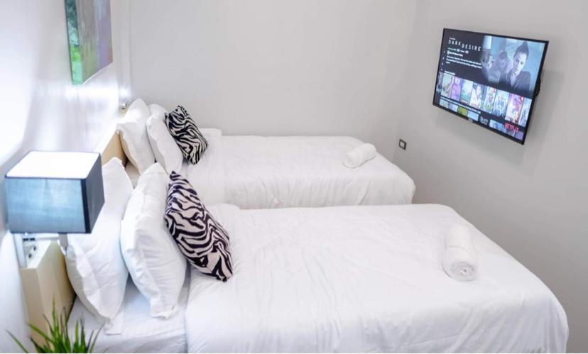 Radlett Residences Hotel - Tuguegarao Buitenkant foto